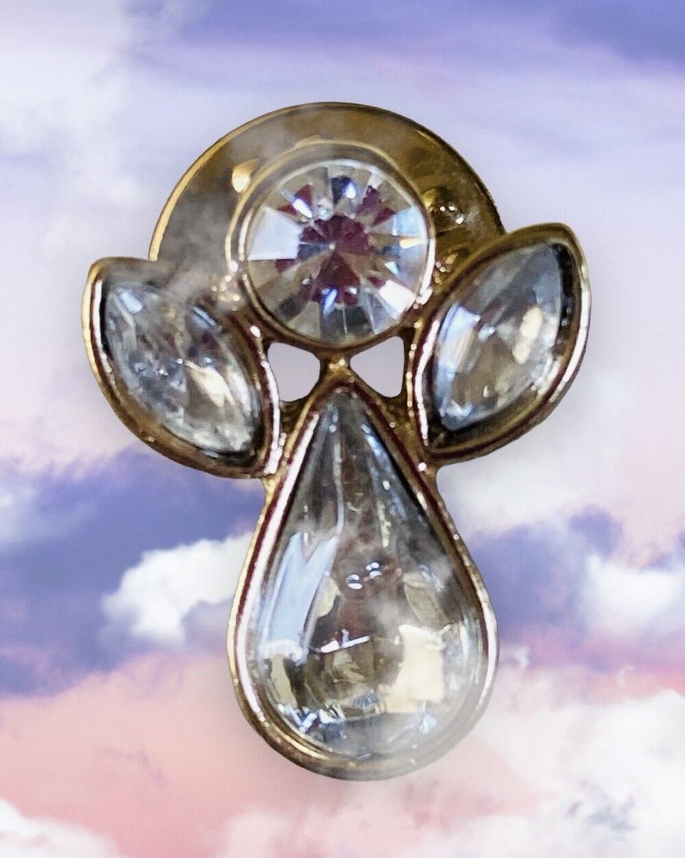 New Howard's Jewelry Heavenly Cut Clear Crystal & Gold Angel Lapel Pin Angels